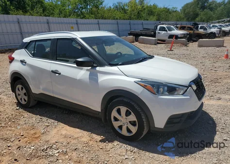 2018 Nissan Kicks S из США, поврежденный, VIN 3N1CP5CU5JL511604